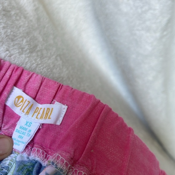 Iza Pearl Short Shorts - Picture 5 of 5